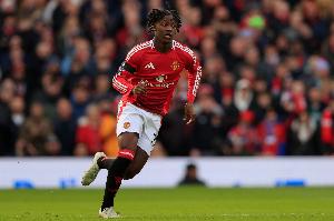 九游体育APP-英媒：9支球队有意梅努，球员希望今夏租借离队&amp;曼联更愿直接出售